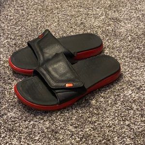 Heston beach sandals